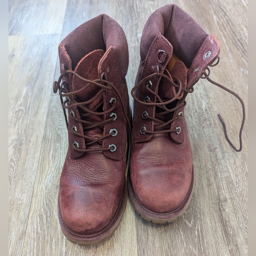 Women's Size 6.5  US Timberland Boots